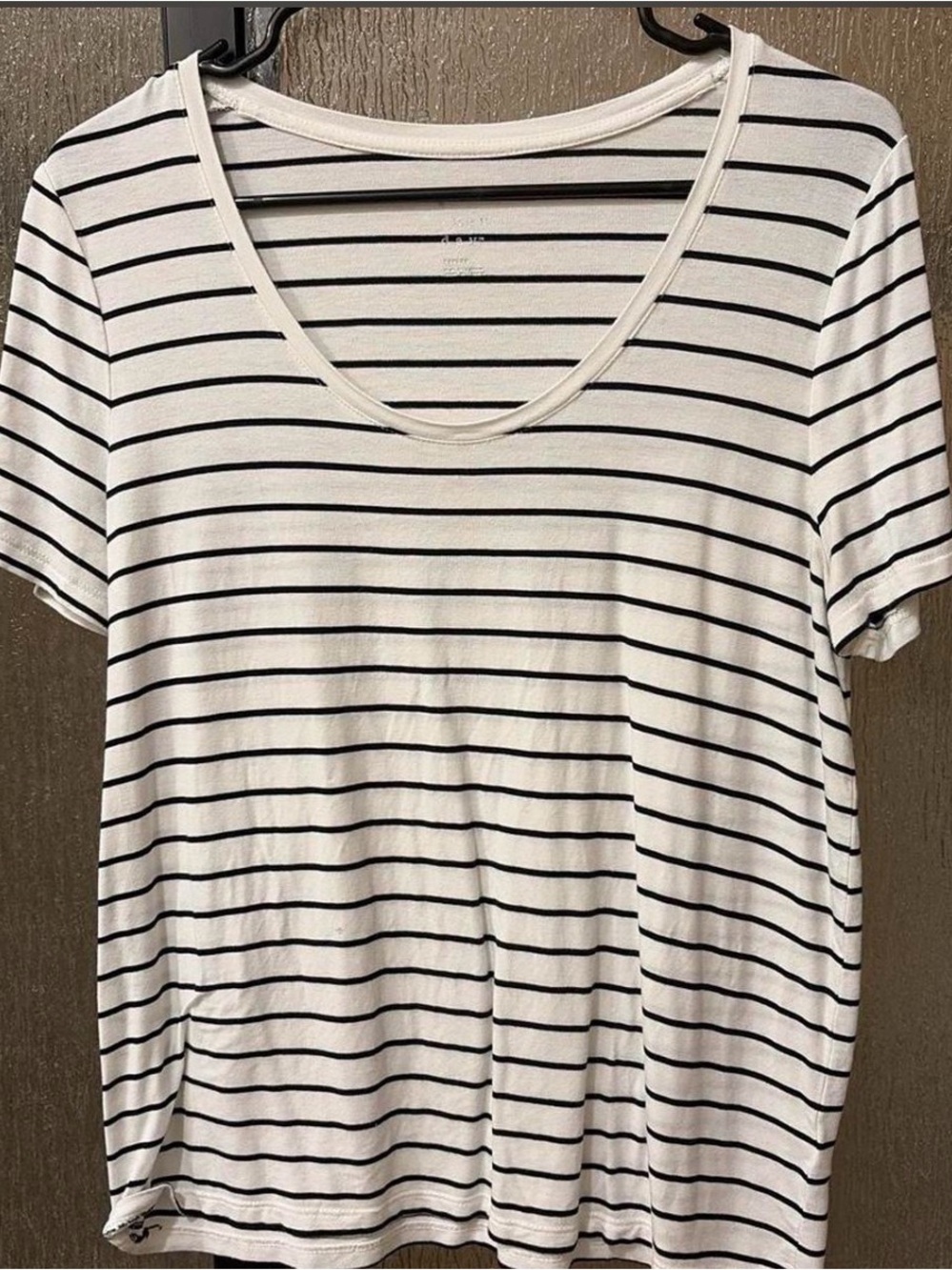 Women's White & Black Striped Scoop Neck Top